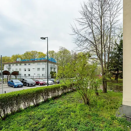 Rentplanet - Anielewicza Apartment Warschau